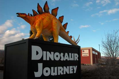 今夏はコロラドで恐竜の骨を発掘体験！