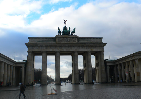 2014年はベルリンの壁崩壊25周年