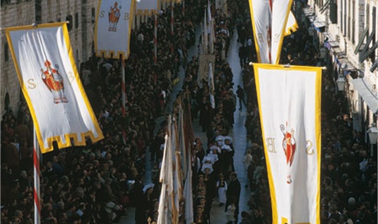 千年の伝統を誇る、聖ヴラホのフェスティバル （ドゥブロヴニク）