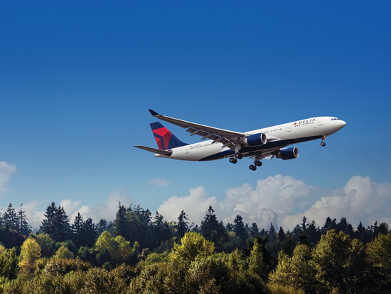 デルタ航空、航空会社初の二酸化炭素排出量ゼロを目指し、10億ドルを投資