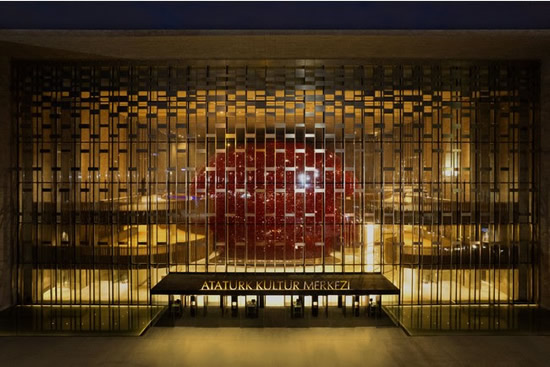 イスタンブールの新ランドマーク「アタテュルク文化センター」が開館