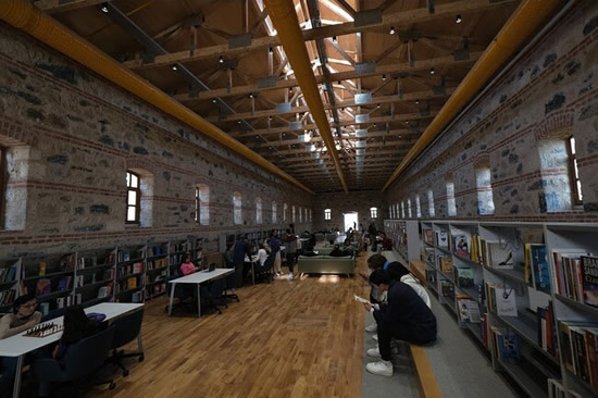 イスタンブール最大の面積を誇る「ラーミ図書館」がオープン