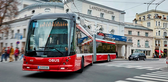 ザルツブルクの環境に優しい新型トロリーバス「オーブス」