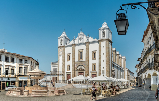 Evora