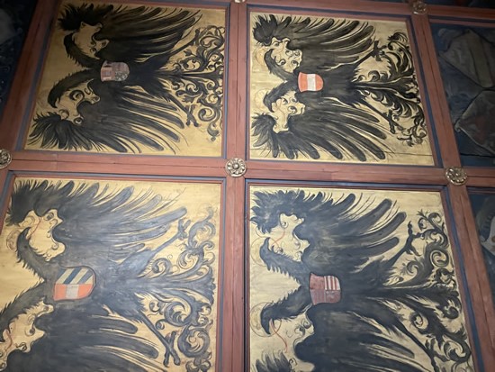 皇帝の寝室天井に描かれた双頭の鷲