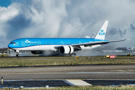 KLM B777