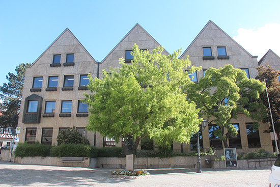 クローナハのマルクト広場に建つ市庁舎