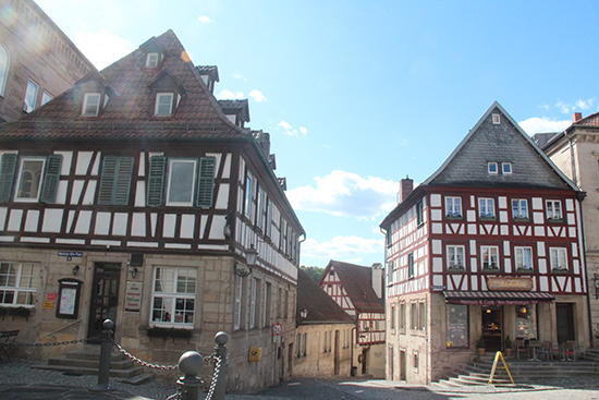 旧市街である上の町