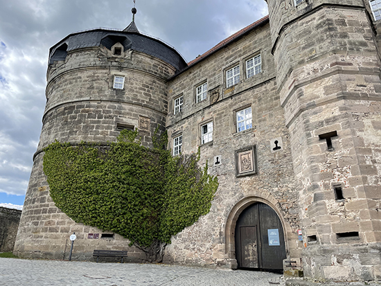 第２防御壁の重い扉